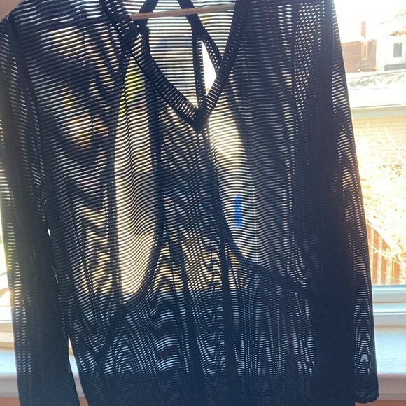 Black bathing suit cover long sleeve sheer SIZE LARGE/XLARGE - Picture 2 of 8